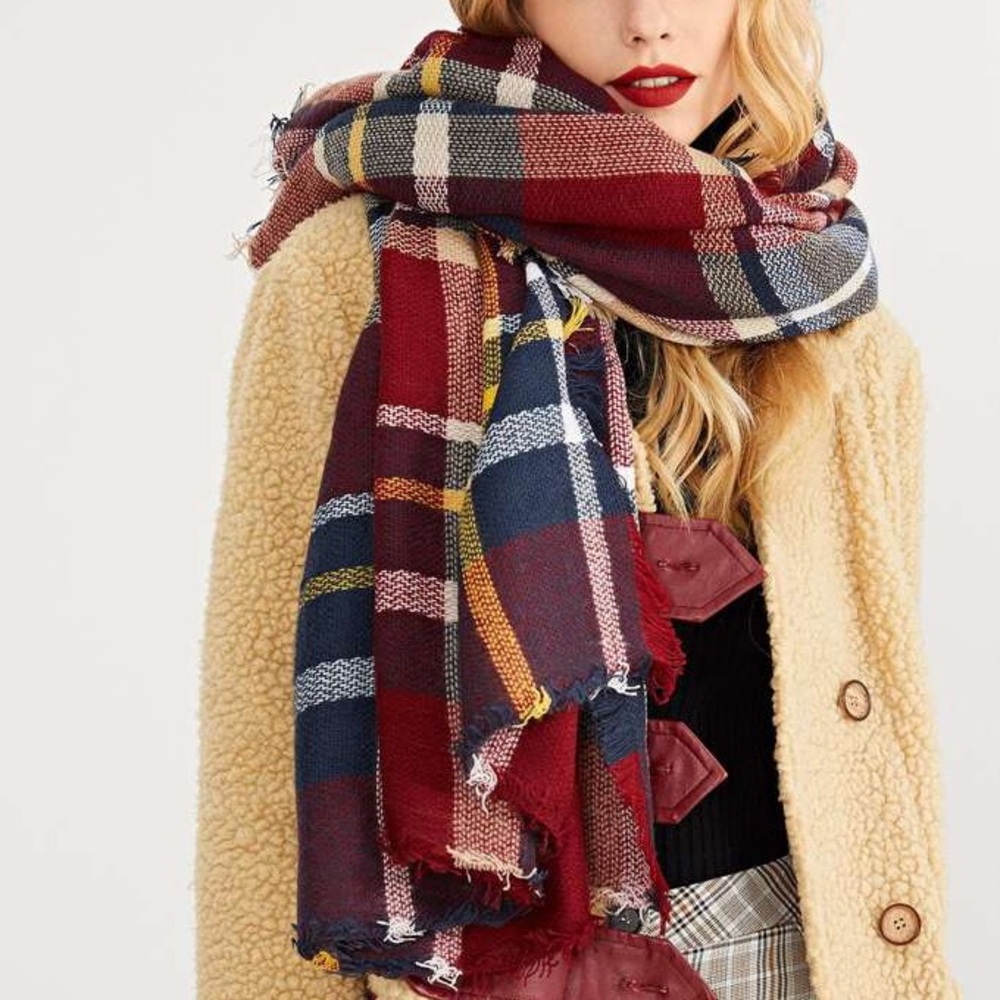 NWOT plaid blanket scarf